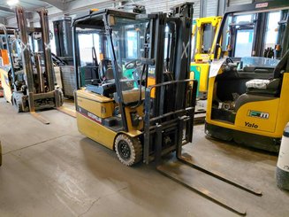 Chariot élévateur frontal 3 roues Caterpillar EP16KT