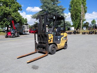Chariot élévateur frontal 4 roues Caterpillar GP18N