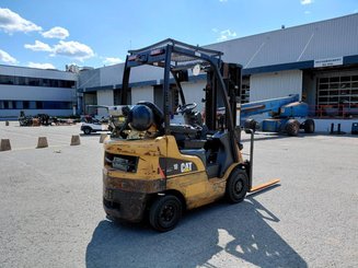Chariot élévateur frontal 4 roues Caterpillar GP18N
