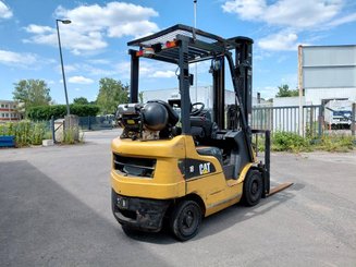 Chariot élévateur frontal 4 roues Caterpillar GP18NTD