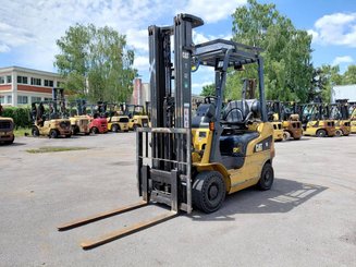 Chariot élévateur frontal 4 roues Caterpillar GP18NTD