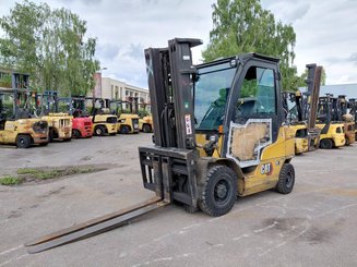 Chariot élévateur frontal 4 roues Caterpillar GP25N2