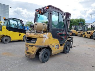 Chariot élévateur frontal 4 roues Caterpillar GP25N2