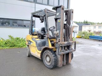 Chariot élévateur frontal 4 roues Caterpillar GP25NTD