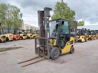 Chariot élévateur frontal 4 roues Caterpillar GP25NTD