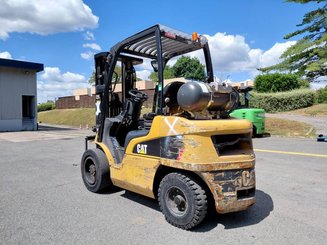 Chariot élévateur frontal 4 roues Caterpillar GP30N