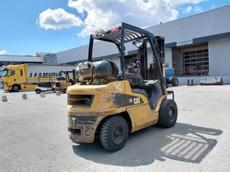 Chariot élévateur frontal 4 roues Caterpillar GP30N
