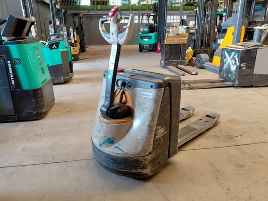 Transpalette accompagnant Crown WP3020-2.0 - 1