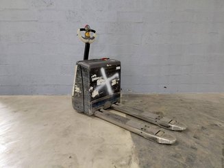 Transpalette accompagnant Crown WP3020-2.0