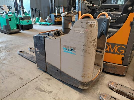 Transpalette porté debout Crown WT3040 2.00 - 1