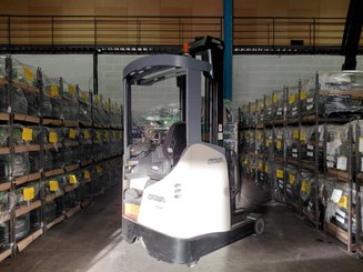 Chariot à mât rétractable Crown ESR5260-1.4