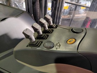 Chariot à mât rétractable Crown ESR5260-1.4