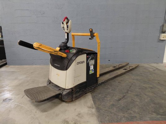 Transpalette porté debout Crown WT3060 - 1