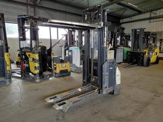 Gerbeur accompagnant Crown ESI4000-12 - 4