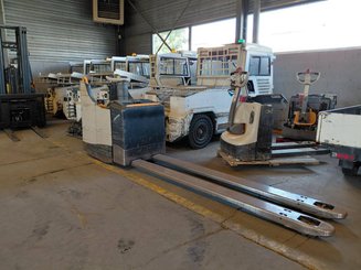 Transpalette porté debout Crown WT3040 - 1