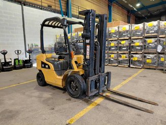 Chariot élévateur frontal 4 roues Caterpillar DP25N