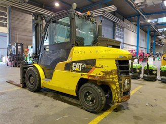 Chariot élévateur frontal 4 roues Caterpillar DP55N