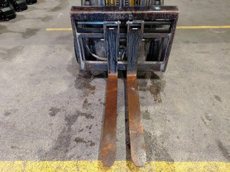 Chariot élévateur frontal 4 roues Caterpillar GP30NTD