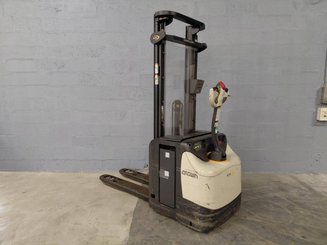Gerbeur accompagnant Crown ESI4000-12 - 4