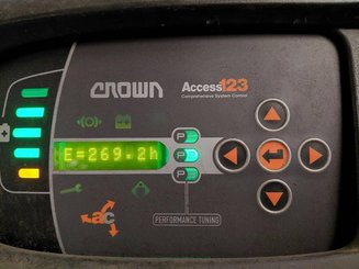 Gerbeur accompagnant Crown ESI4000-12