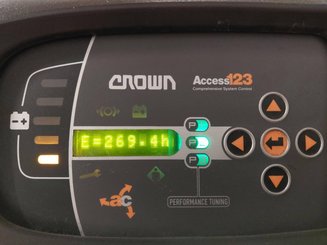 Gerbeur accompagnant Crown ESI4000-12 - 10