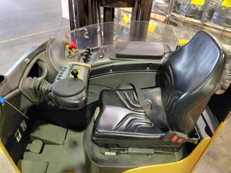 Chariot à mât rétractable Hyster HYR2.0