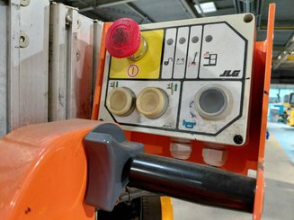 Nacelle à mât vertical JLG TOUCANDUO