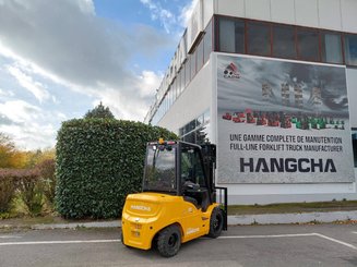 Chariot élévateur frontal 4 roues Hangcha XE30Hi ( CPD30-XEY2H2-SI )