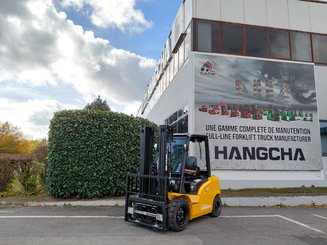 Chariot élévateur frontal 4 roues Hangcha XE30Hi ( CPD30-XEY2H2-SI )