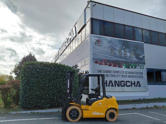 Chariot élévateur frontal 4 roues - XE30i ( CPD30-XEY2HA-SI )