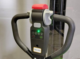 Gerbeur accompagnant Hangcha CDD15-A2MC2-ISZ