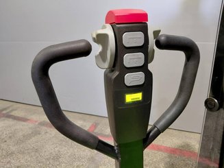 Gerbeur accompagnant Hangcha CDD15-A2MC2-ISZ