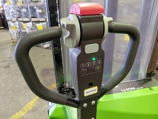 Gerbeur accompagnant Hangcha CDD15-A2MC2-ISZ