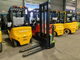 Gerbeur accompagnant Hangcha CDD15-A2MC2-ISZ