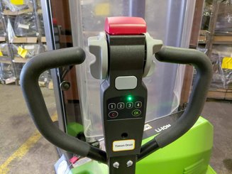 Gerbeur accompagnant Hangcha CDD15-A2MC2-ISZ