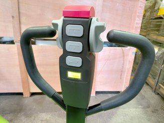 Gerbeur accompagnant Hangcha CDD15-A2MC2-ISZ