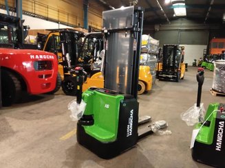 Gerbeur accompagnant Hangcha CDD16-XT1-SI