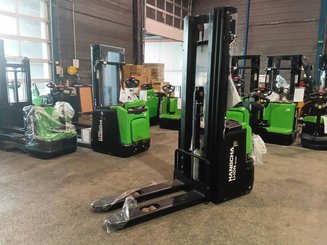 Gerbeur accompagnant Hangcha CDD16-XT1-SI