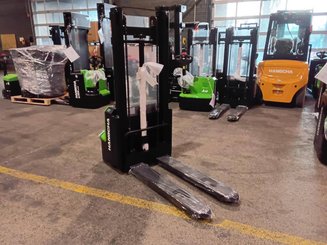 Gerbeur accompagnant Hangcha CDD12-AMC2-Li