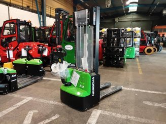 Gerbeur accompagnant Hangcha CDD12-AMC2-Li