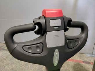 Gerbeur accompagnant Hangcha CDD12-AMC2-Li