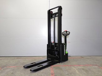 Gerbeur accompagnant Hangcha CDD12-AMC2-Li