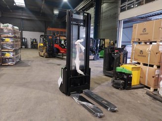 Gerbeur accompagnant Hangcha CDD12-AMC2-Li