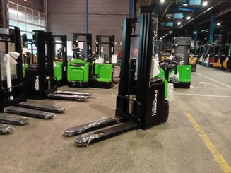 Gerbeur accompagnant Hangcha CDD14-XT1-SiL (à levée initiale)