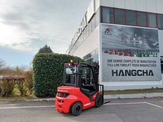 Chariot élévateur frontal 4 roues Hangcha XF25D-2 (CPCD25-X2H7F1)
