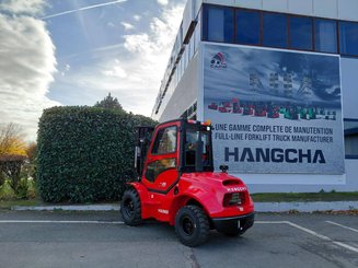 Chariot élévateur tout terrain Hangcha TT25-2