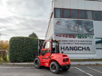 Chariot élévateur tout terrain Hangcha TT30-4 (CPCD30-XW98C-RT4)