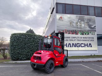 Chariot élévateur tout terrain Hangcha TT30-4 (CPCD30-XW98C-RT4)