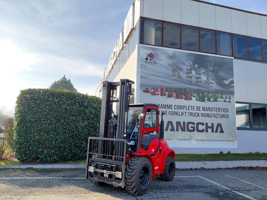 Chariot élévateur tout terrain Hangcha TT35-4 (CPCD35-XW33C-RT4) - 1