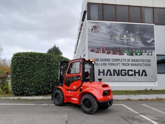 Chariot élévateur tout terrain Hangcha TT25-4 (CPCD25-XW98C-RT4)